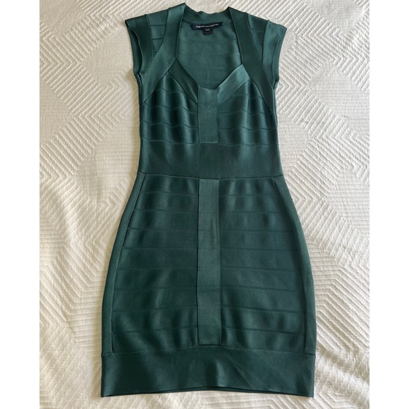 french connection green bandage dress BODYCON COLLECTION Josie Women's Bande V-neck Mini Dress for Women, Emerald Green, Size S, for Women, for Women